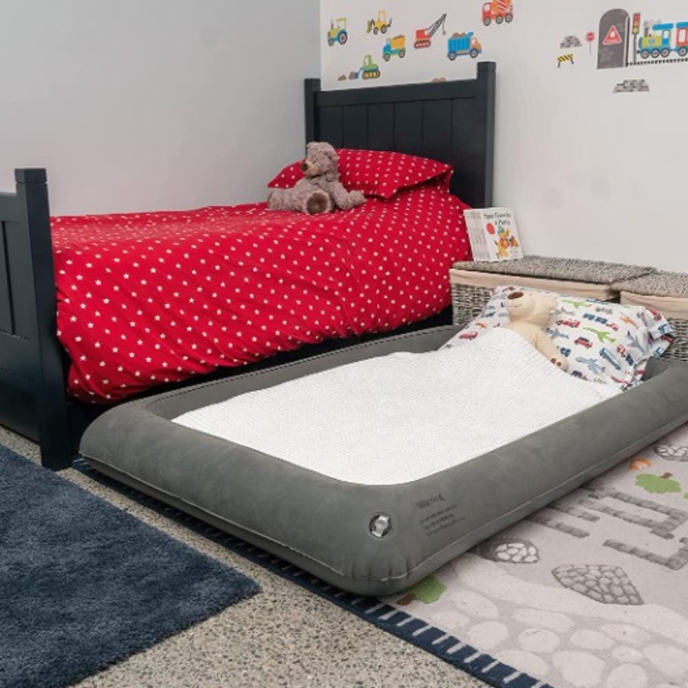 Inflatable Toddler Travel Bed: image 12